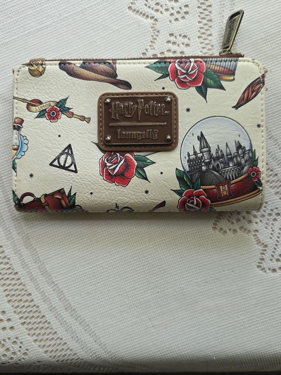 Loungefly Accessories - Harry Potter Loungefly Cream Wallet with Red Rose Print